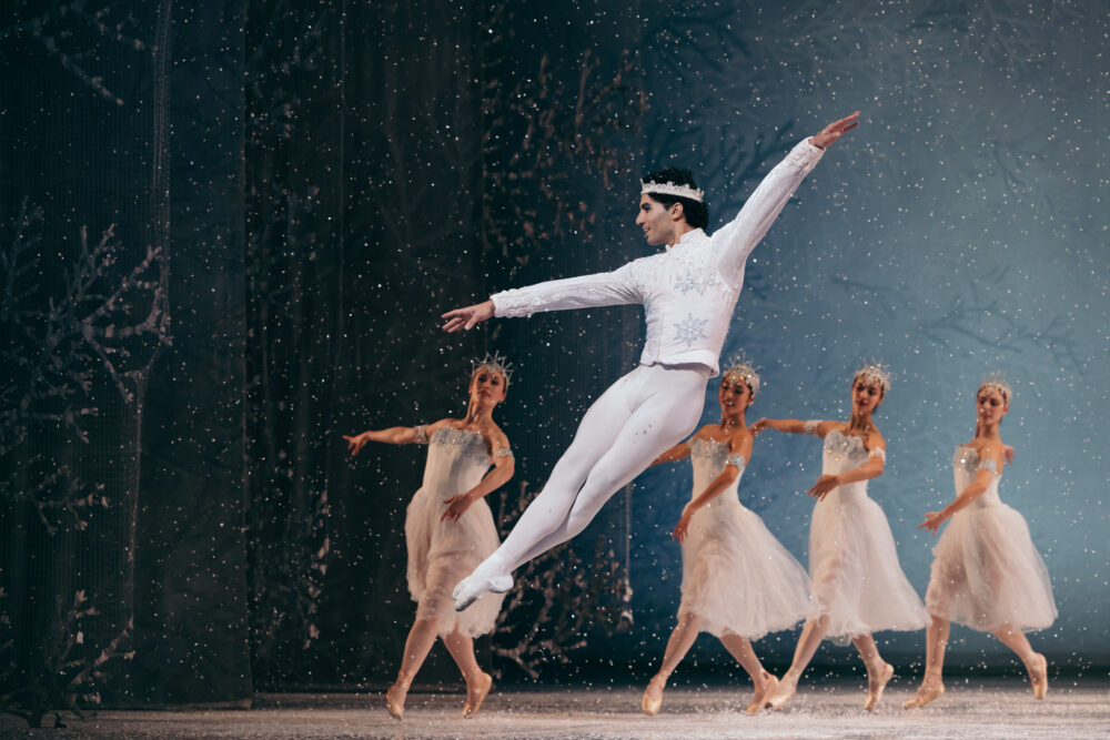 the snow king mid air